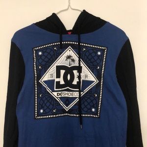 DC Shoes hooded long sleeve shirt used good shape
